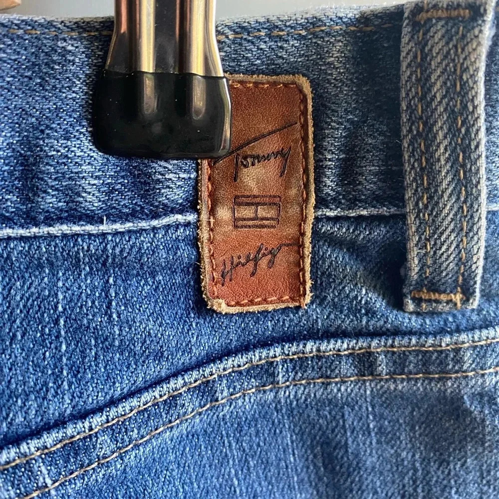 Vintage Tommy Hilfiger Denim Jeans 34” Waist 32” Inseam Straight Leg Denim - Picture 5 of 8
